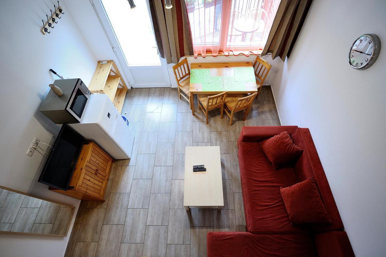 Luca Apartman Apartamento Balatonlelle Exterior foto